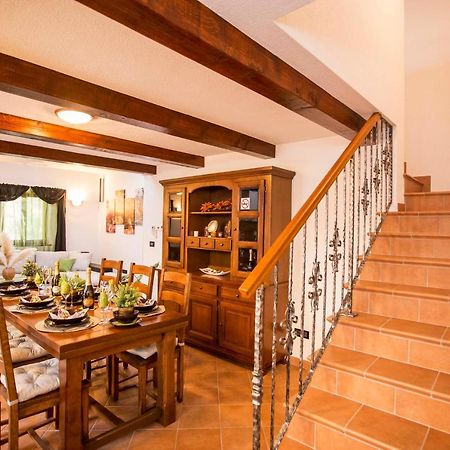 Holiday House Alex Ровінь Екстер'єр фото