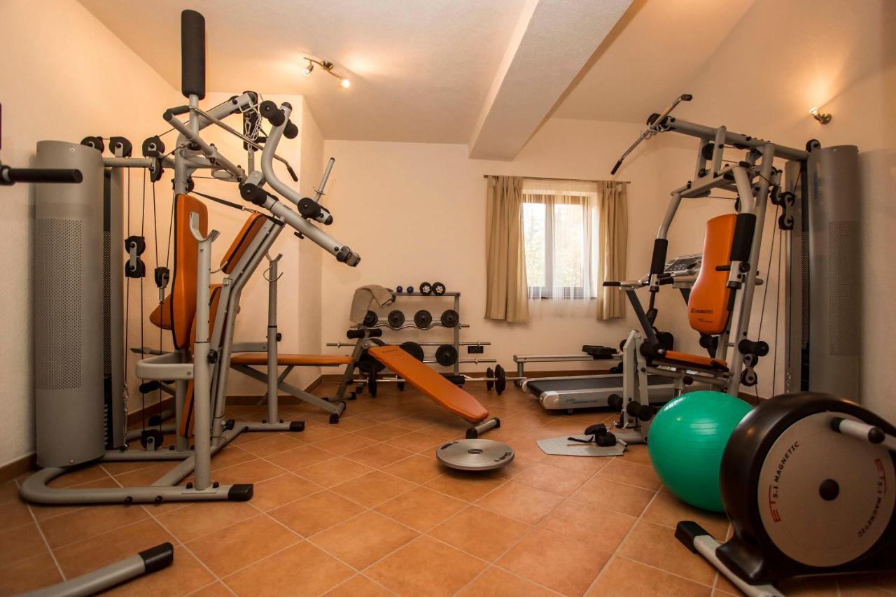Holiday House Alex Ровінь Екстер'єр фото